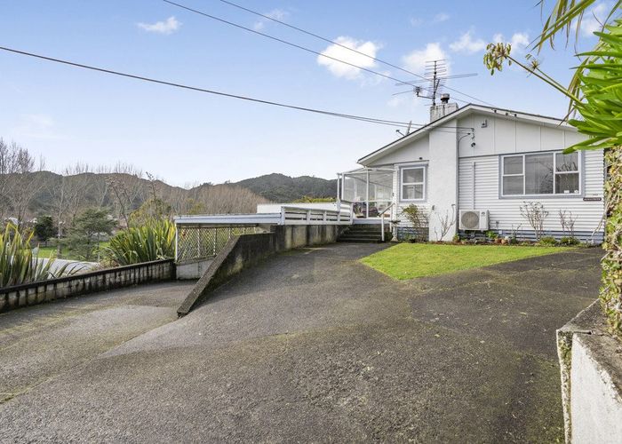  at 216A Waddington Drive, Naenae, Lower Hutt