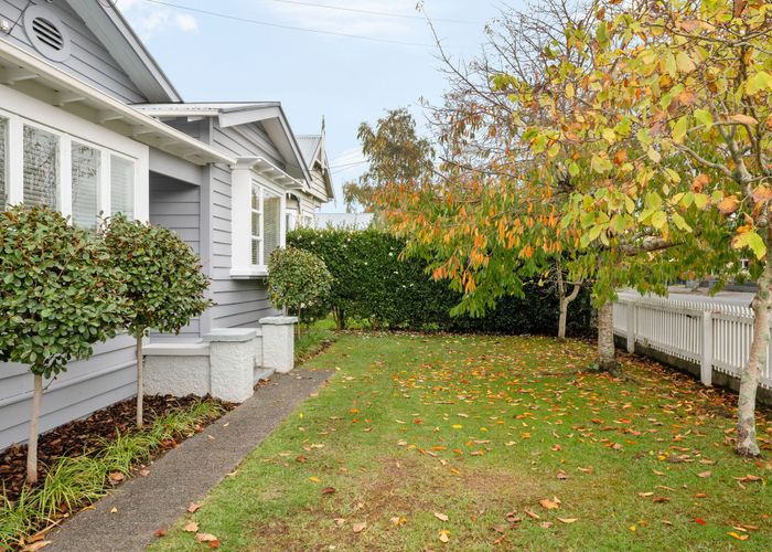  at 80 Cook Street, Hamilton East, Hamilton