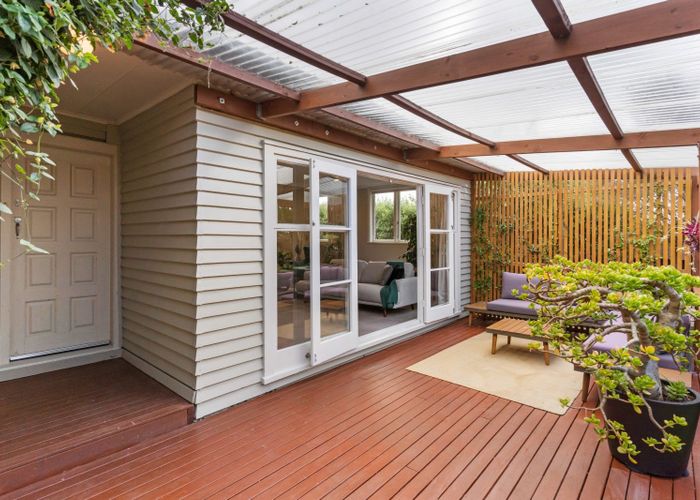  at 4B Lancaster Road, Beach Haven, Auckland