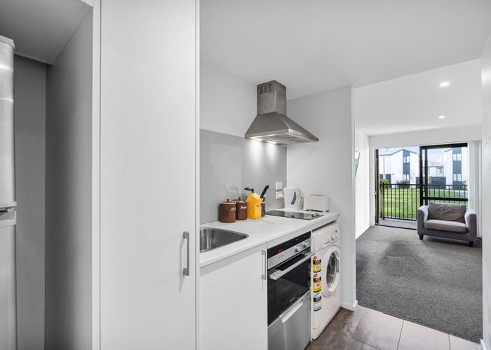  at 2/17 Bunyan Street, Waltham, Christchurch