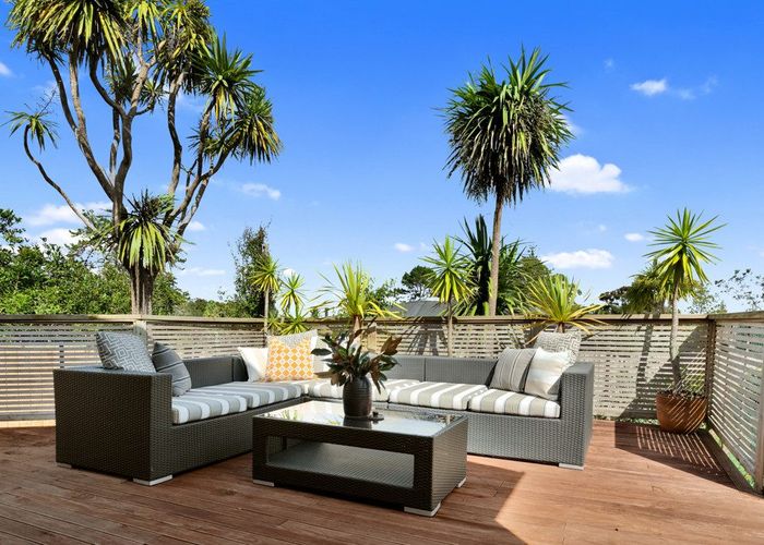  at 11 The Close, Greenhithe, Auckland