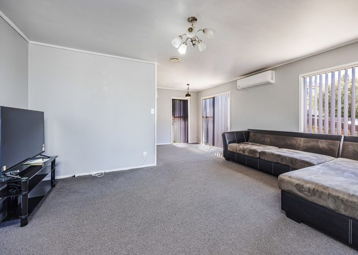  at 7 Malte Brun Place, Papatoetoe, Auckland