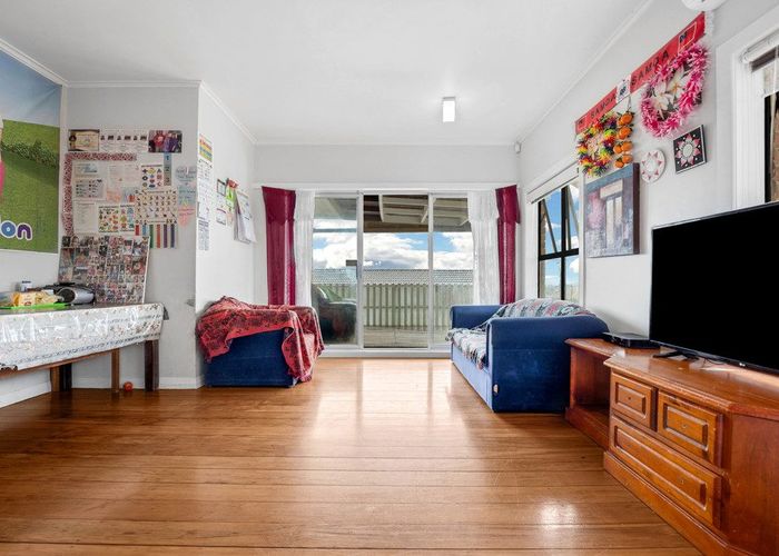  at 36 Peverill Crescent, Papatoetoe, Auckland