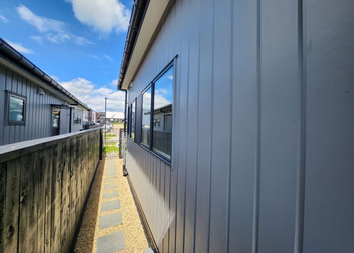  at 27 Tahere Road, Totara Park, Auckland