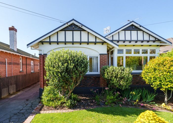  at 271 Macandrew Road, Forbury, Dunedin