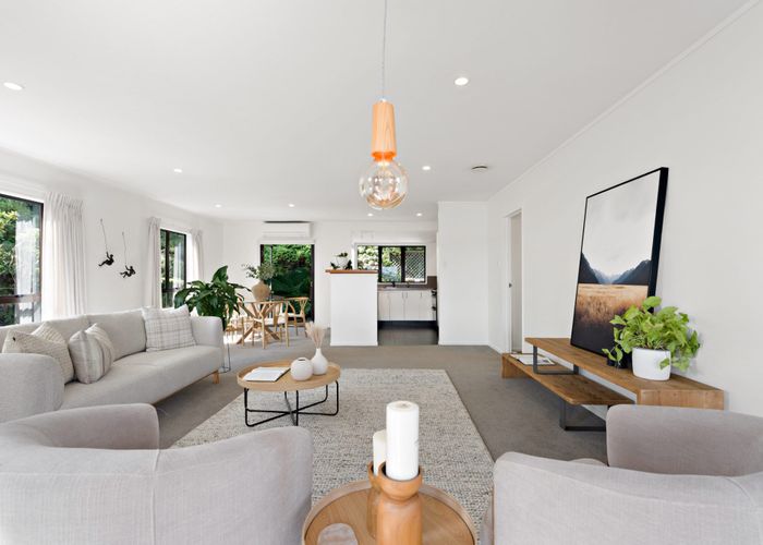  at 4/33-35 Teal Crescent, Beach Haven, North Shore City, Auckland