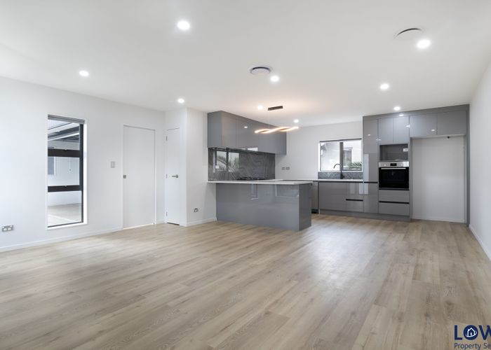  at 33 Clendon Avenue, Papatoetoe, Auckland