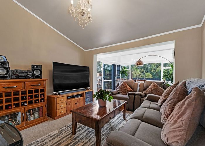  at 1/10 Alcock Street, Mount Wellington, Auckland