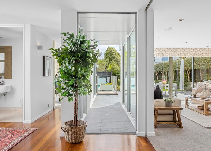  at 9 Poynder Avenue, Merivale, Christchurch City, Canterbury