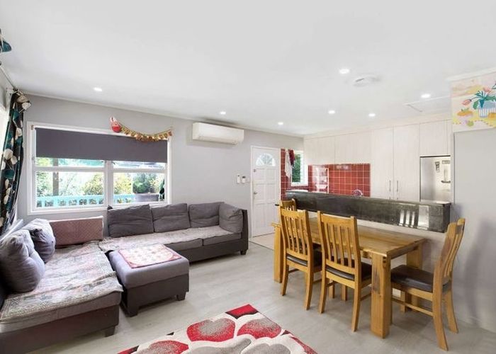 at 2/55 Ennis Avenue, Pakuranga Heights, Manukau City, Auckland