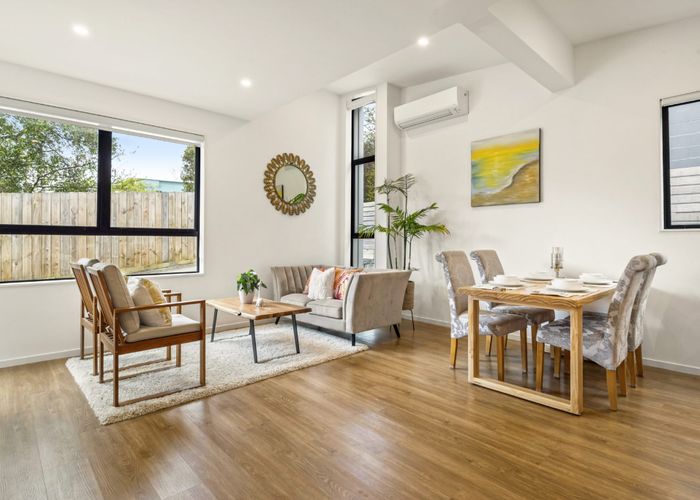  at 61A Knights Road, Rothesay Bay, North Shore City, Auckland