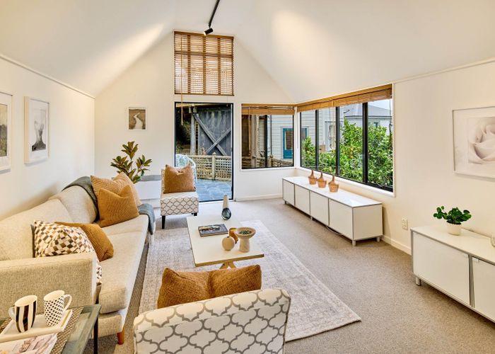  at 28 Hay Street, Oriental Bay, Wellington
