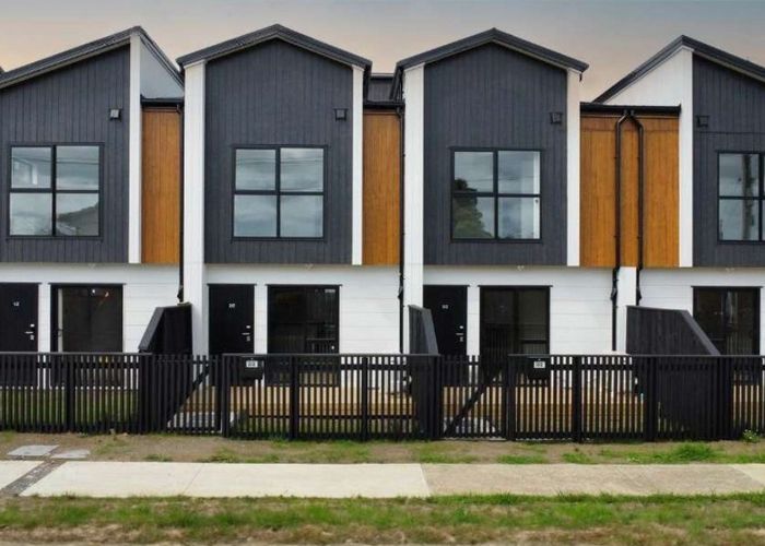  at 2/2 Anthony Place, Pakuranga, Auckland