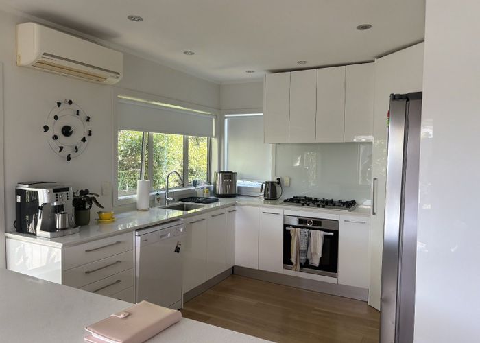  at 121 Arran Road, Browns Bay, Auckland