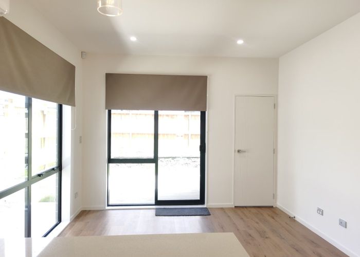  at 21  Eros Road, Flat Bush, Manukau City, Auckland