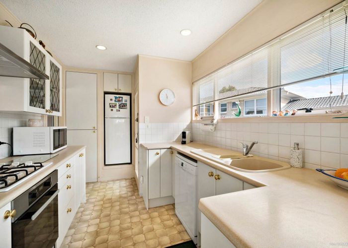  at 60 Bentley Avenue, Glenfield, Auckland