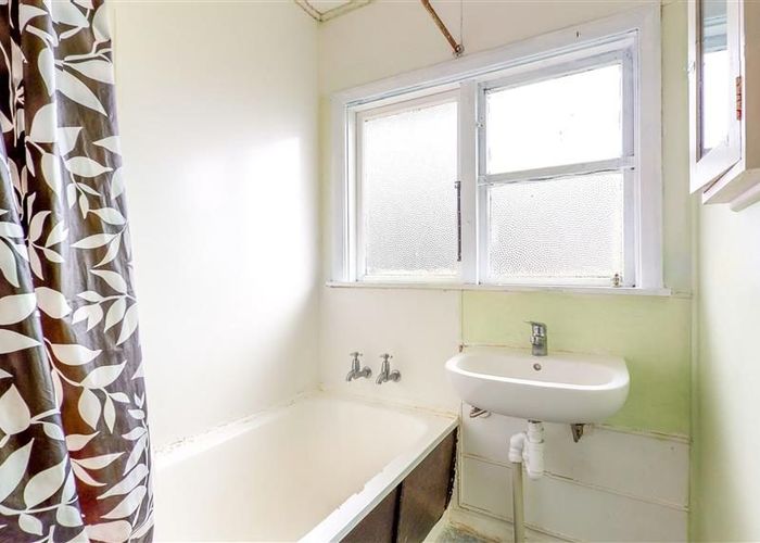  at 1/18 Eldon Grove, Taita, Lower Hutt, Wellington