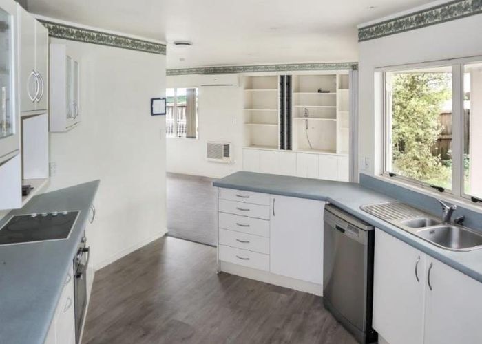  at 39 Hastings Place, Hamilton Lake, Hamilton, Waikato