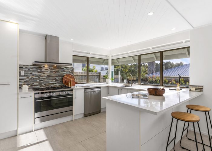  at 2/19 Tilden Avenue, Hillcrest, Auckland