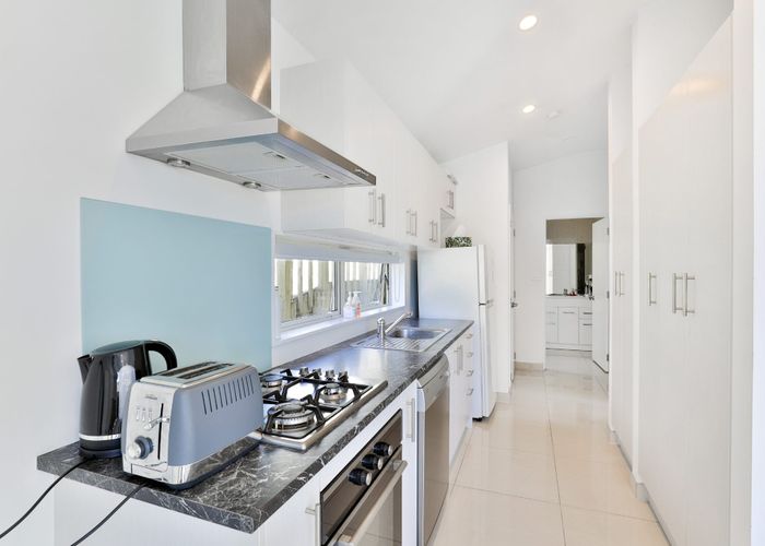  at 89A Vandeleuer Avenue, Birkdale, North Shore City, Auckland