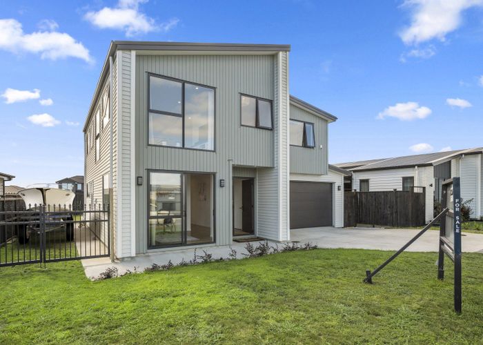  at 11 Koiora Road, Clarks Beach, Franklin, Auckland