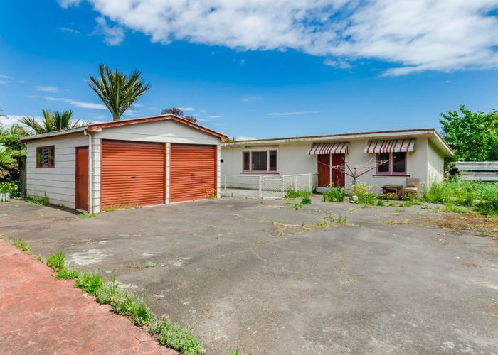  at 172 Te Moana Road, Waikanae
