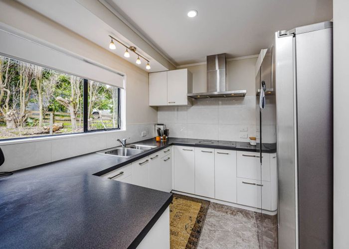  at 11 Peguero Place, Totara Heights, Manukau City, Auckland