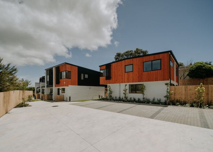  at 19 Windy Ridge Road, Glenfield, North Shore City, Auckland