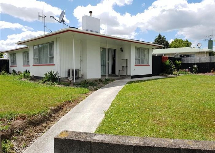  at 24 Motuoapa Place, Kelvin Grove, Palmerston North, Manawatu / Whanganui