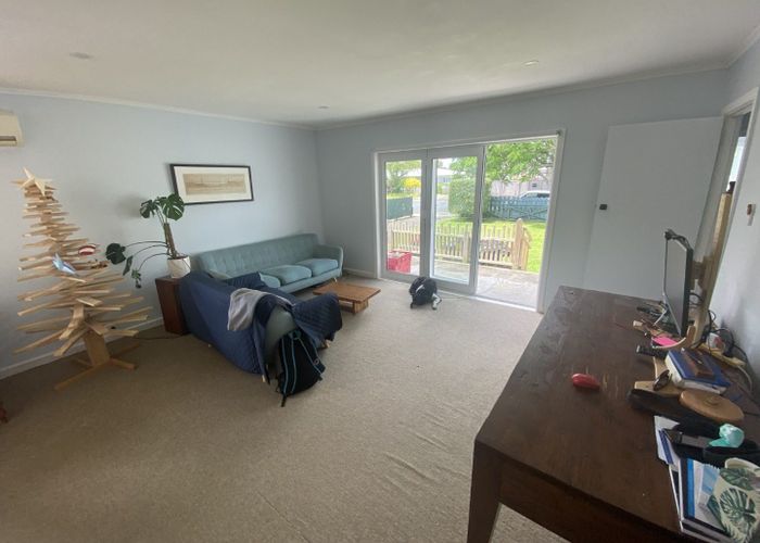 at 2/21 Wedgwood Avenue, Māngere East, Auckland