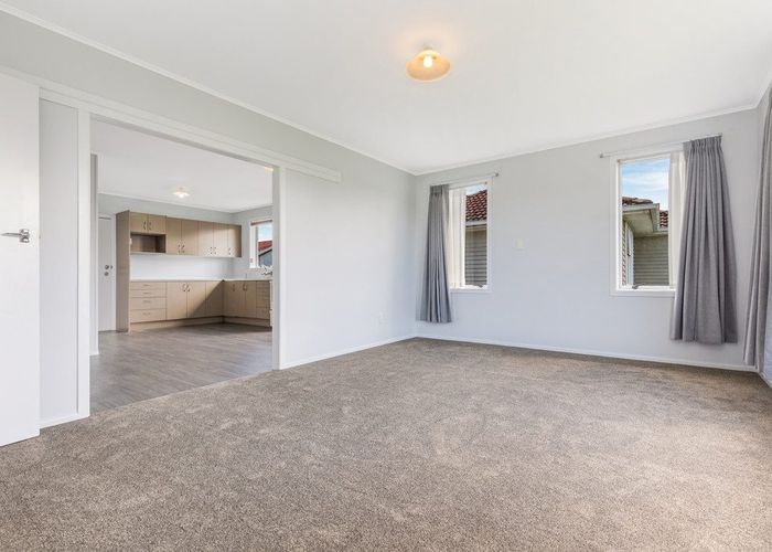  at 10 Mariner Street, Mangere, Auckland
