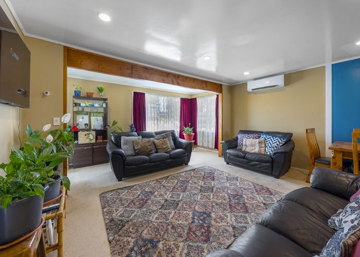  at 33 Hyperion Drive, Randwick Park, Manukau City, Auckland