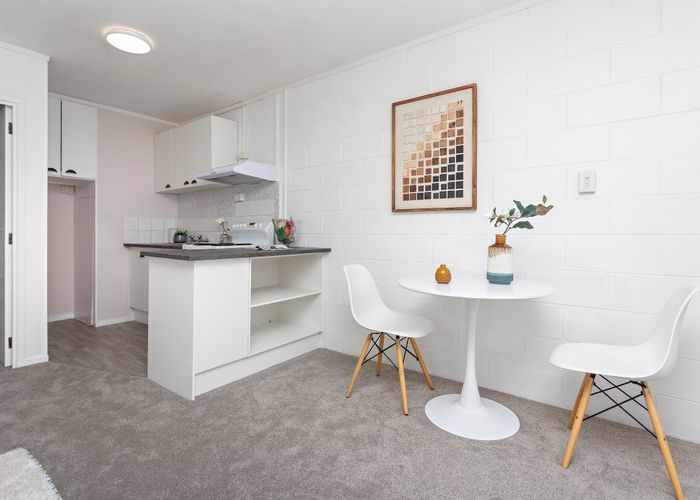  at 8/7 Edenvale Park Road, Mount Eden, Auckland