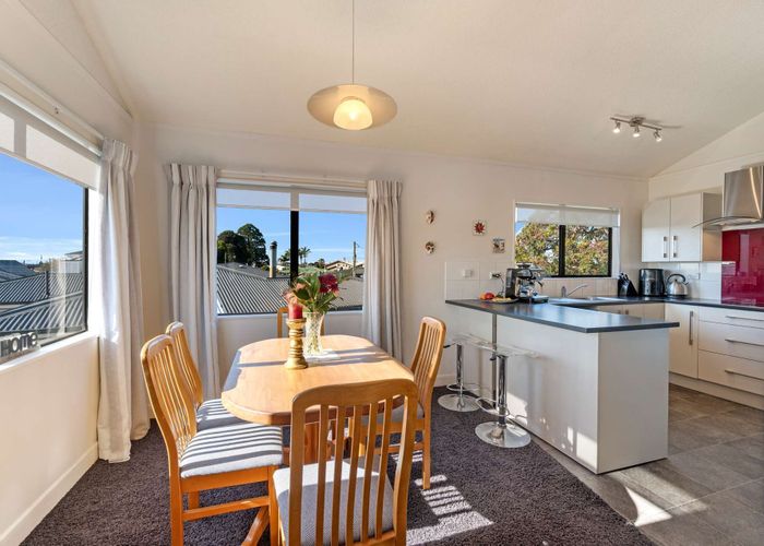 at 8a Devon Street, Taradale, Napier, Hawke's Bay