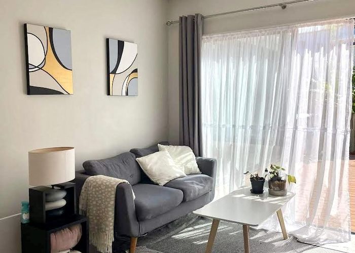  at 33 Corricvale Way, Northcross, Auckland