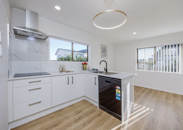  at 2/9 Malte Brun Place, Papatoetoe, Manukau City, Auckland