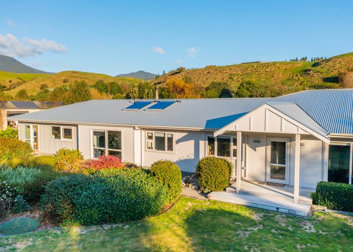  at 90 Ngatiawa Road, Reikorangi, Waikanae