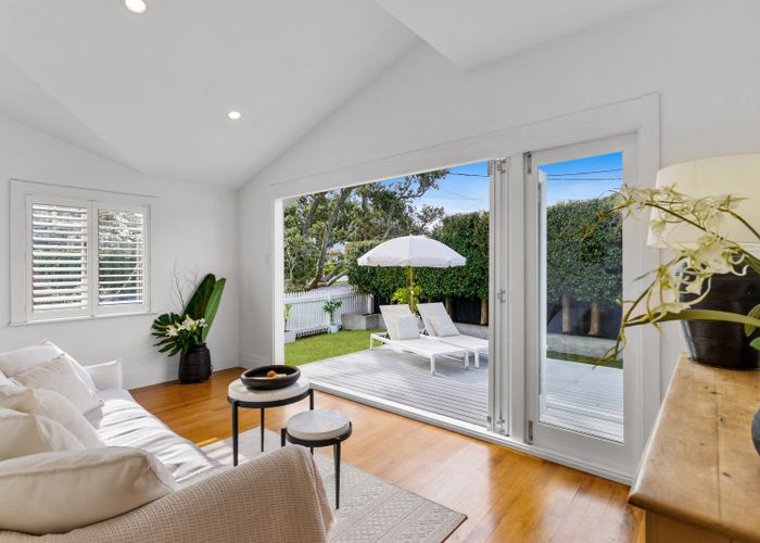  at 6 Belle Vue Avenue, Northcote Point, North Shore City, Auckland