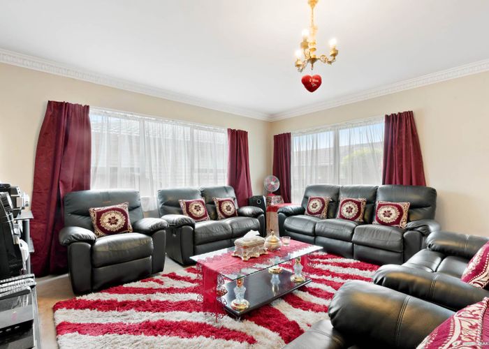  at 2/240 Shirley Road, Papatoetoe, Auckland