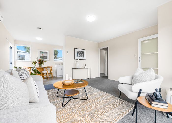  at 11 Gilpin Place, Beach Haven, North Shore City, Auckland