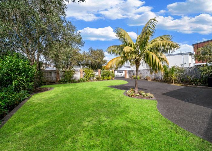  at 10 Toroa Street, Torbay, North Shore City, Auckland