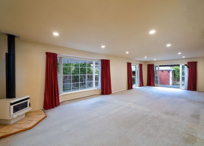  at 12 Newbridge Place, Ilam, Christchurch
