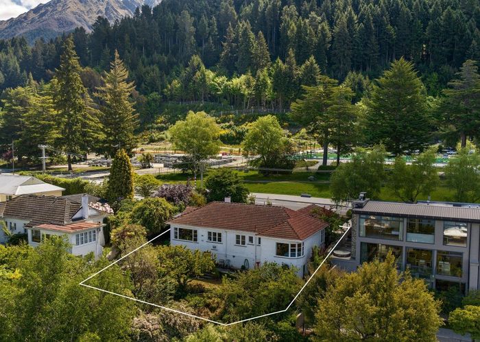  at 46 Man Street, Queenstown, Queenstown