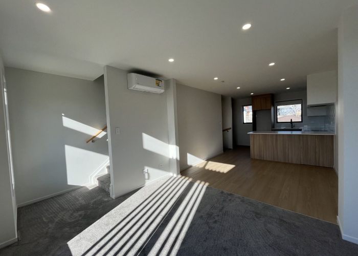  at 7/10 Fairclough Road, Beach Haven, North Shore City, Auckland