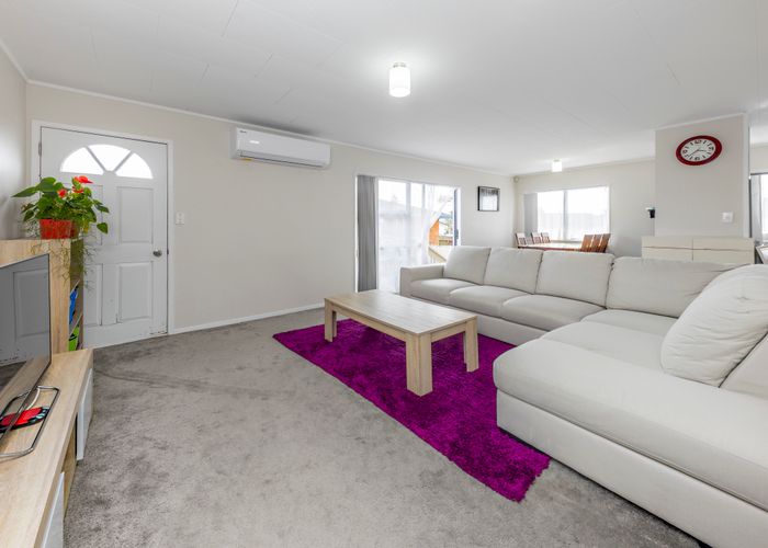  at 1/25 Kopara Place, Clendon Park, Auckland