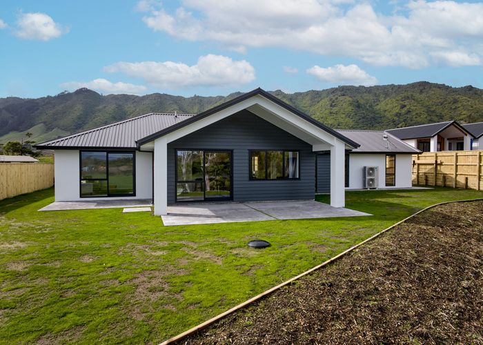  at 6 Pihoihoi Close, Waikanae, Kapiti Coast, Wellington