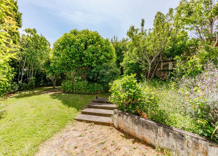  at 5 Chelsea View Drive, Chatswood, Auckland
