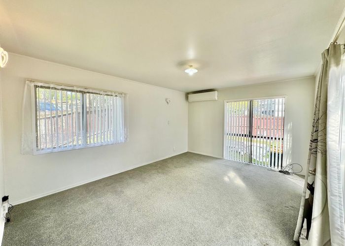  at 18 Banyan Drive, Totara Heights, Manukau City, Auckland