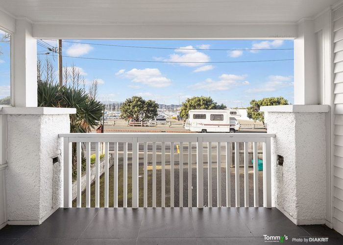  at 504 Evans Bay Parade, Hataitai, Wellington