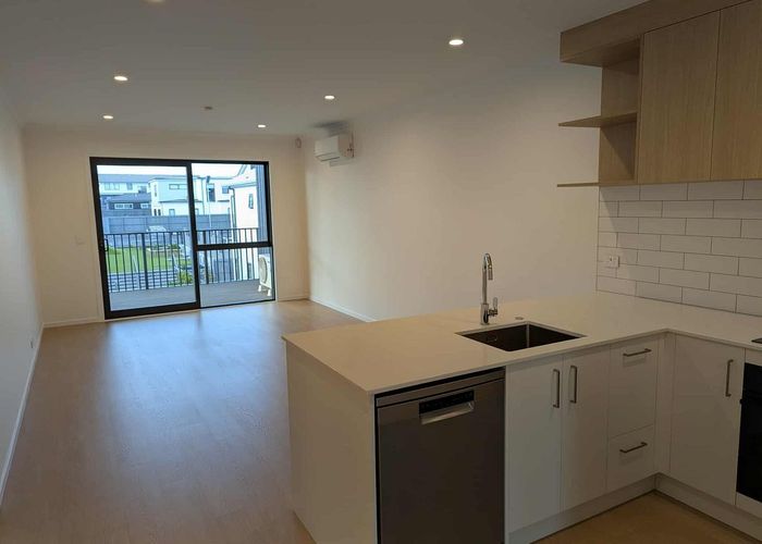  at 10/18 Rigby Drive, Whenuapai, Waitakere City, Auckland